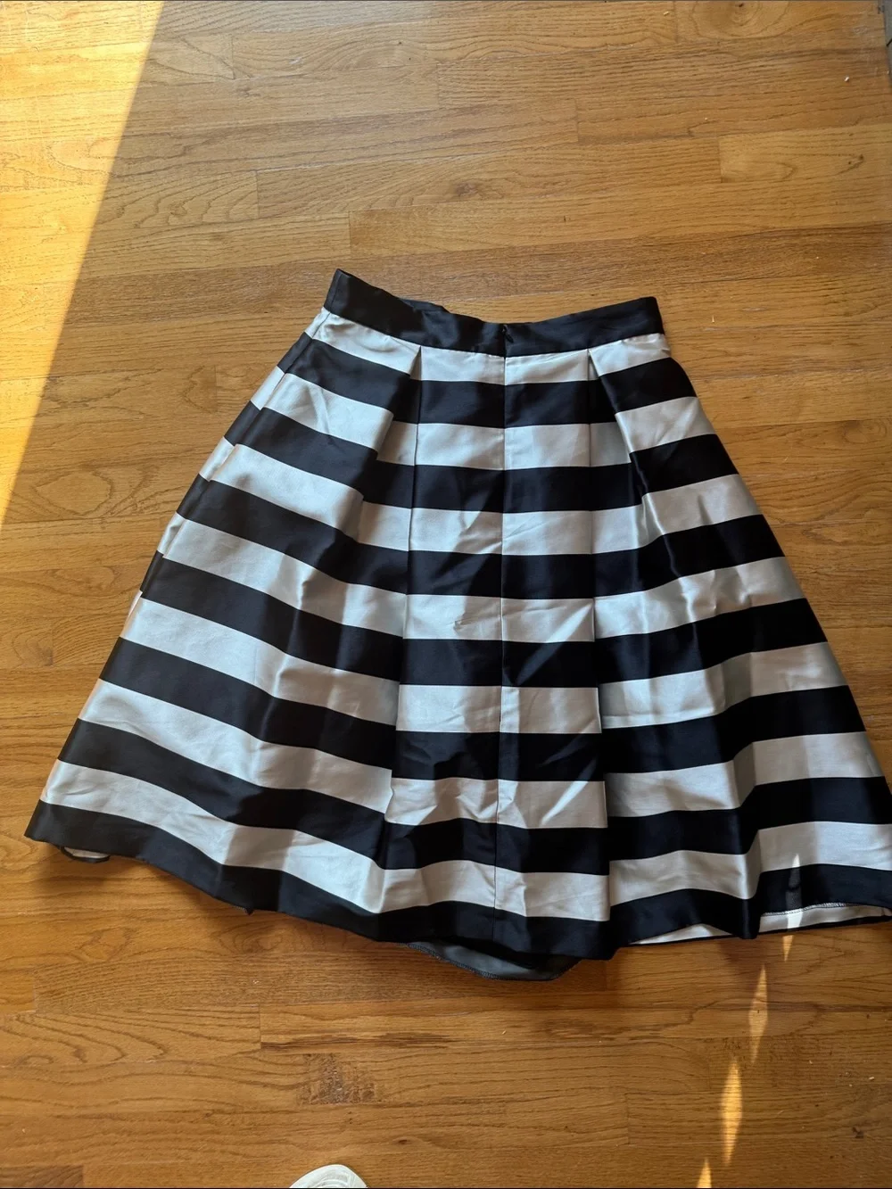 Eliza J Black and White Striped A-Line Midi Skirt size 10